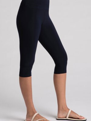 nu-yoke-legging-capri-navy_C_2.jpg